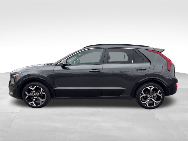 Used 2024 Kia Niro EX Touring FWD image 2