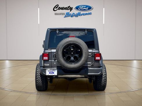 Used 2018 Jeep Wrangler Unlimited Sport S AWD/4WD image 4