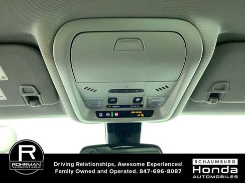 Used 2020 Chevrolet Equinox LT w/ Midnight Edition image 11