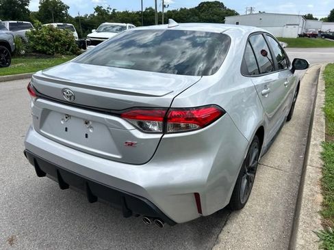 Used 2023 Toyota Corolla SE FWD image 3