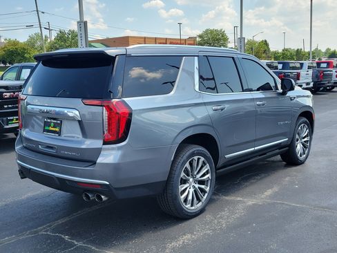 Used 2021 GMC Yukon Denali w/ Denali Premium Package AWD/4WD image 4