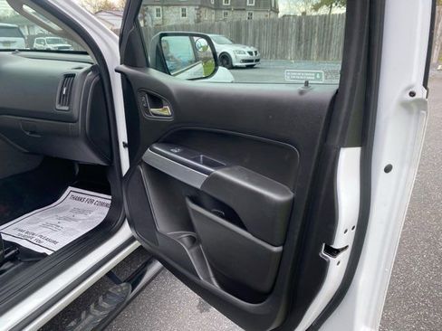 Used 2020 Chevrolet Colorado LT w/ Safety Package RWD image 21
