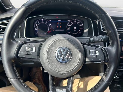 Used 2019 Volkswagen Golf R 4-Door AWD/4WD image 10