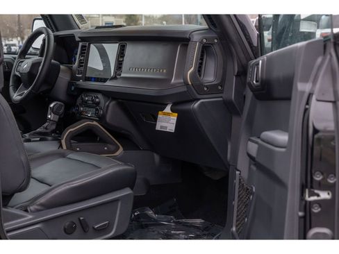 New 2025 Ford Bronco Badlands image 10