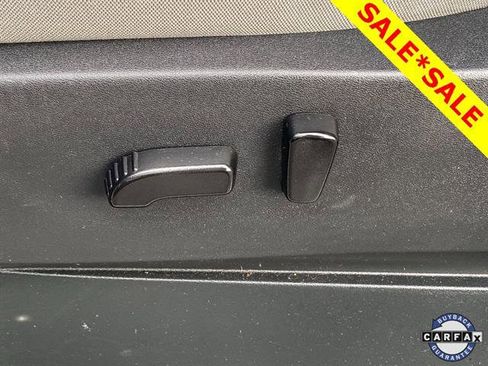 Used 2023 Nissan Frontier SV w/ SV Convenience Package image 46