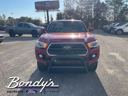 Used 2018 Toyota Tacoma SR5 image 3
