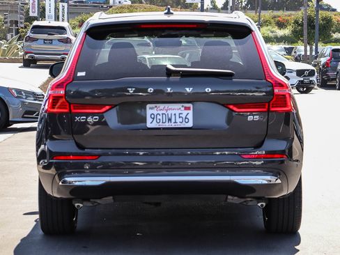 Used 2023 Volvo XC60 B5 Plus AWD/4WD image 7
