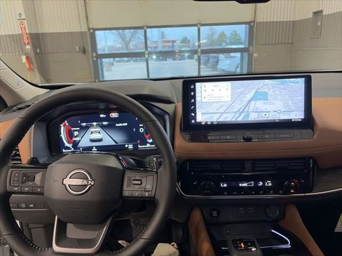 New 2026 Nissan Rogue Platinum image 25