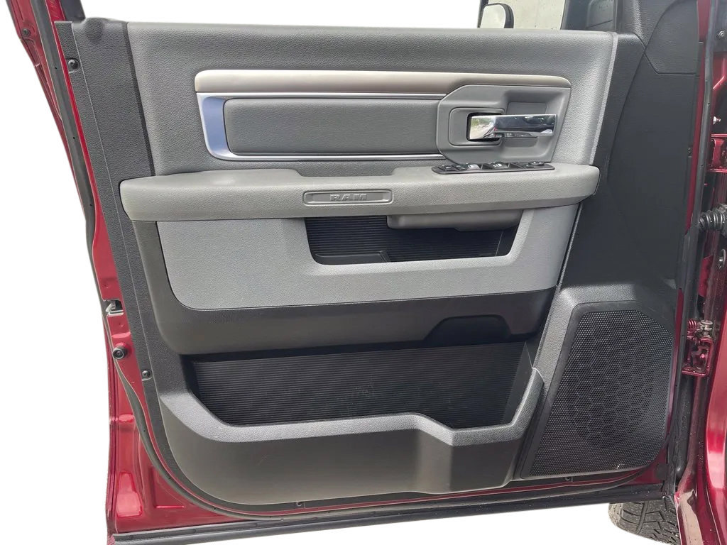 Used 2019 RAM 1500 Warlock AWD/4WD image 13