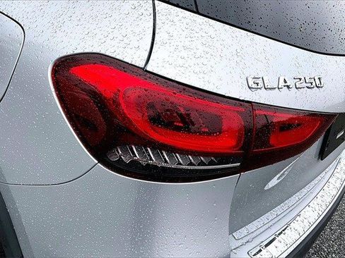 Certified 2023 Mercedes-Benz GLA 250 4MATIC image 26