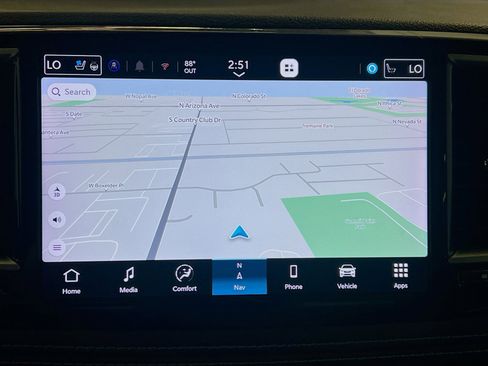 Used 2021 Chrysler Pacifica Limited w/ Premium & Safety Sphere Group FWD image 9