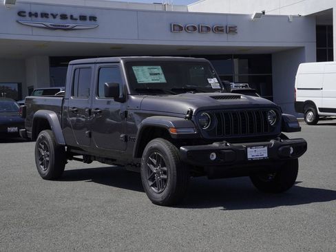 New 2026 Jeep Gladiator Sport AWD/4WD image 2