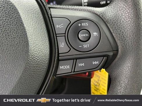 Used 2022 Toyota RAV4 LE image 15