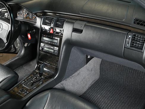 Used 1997 Mercedes-Benz E 420 image 21