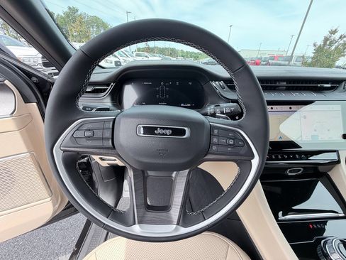 New 2026 Jeep Grand Cherokee L Limited RWD image 15