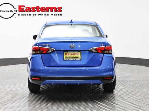 Used 2022 Nissan Versa SV FWD image 6