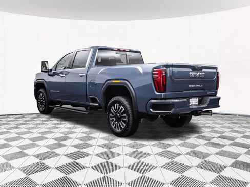 Used 2026 GMC Sierra 2500 Denali Ultimate AWD/4WD image 9