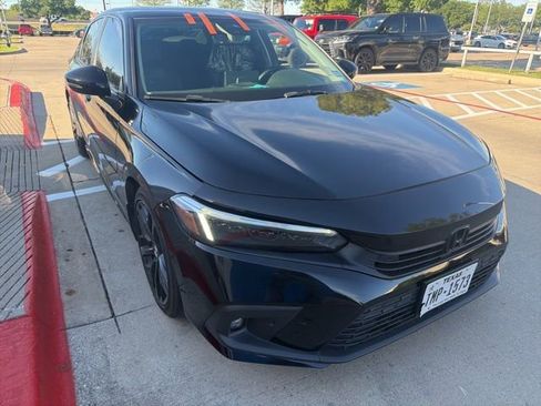 Used 2024 Honda Civic Touring image 3