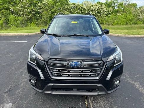 Used 2023 Subaru Forester Premium AWD/4WD image 8