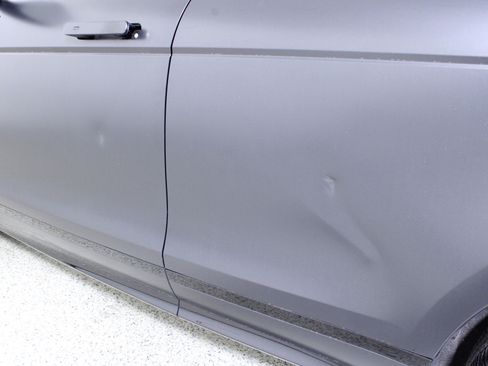 Used 2023 Land Rover Range Rover Evoque R-Dynamic SE image 10