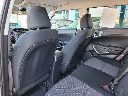 Certified 2025 Kia Soul LX w/ LX Technology Package image 16