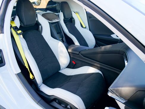 Used 2023 Chevrolet Corvette Stingray Premium Cpe w/ Z51 Performance Package image 36