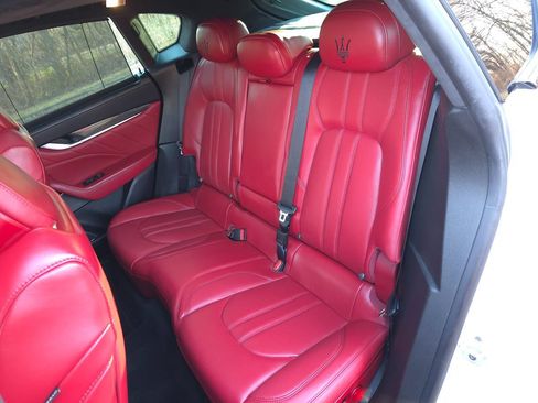 Used 2022 Maserati Levante GT image 16