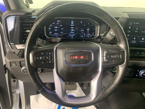 Used 2025 GMC Sierra 1500 SLT RWD image 19