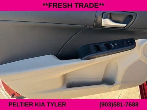 Used 2014 Toyota Camry LE image 14