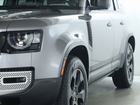 Certified 2023 Land Rover Defender 110 SE AWD/4WD image 14