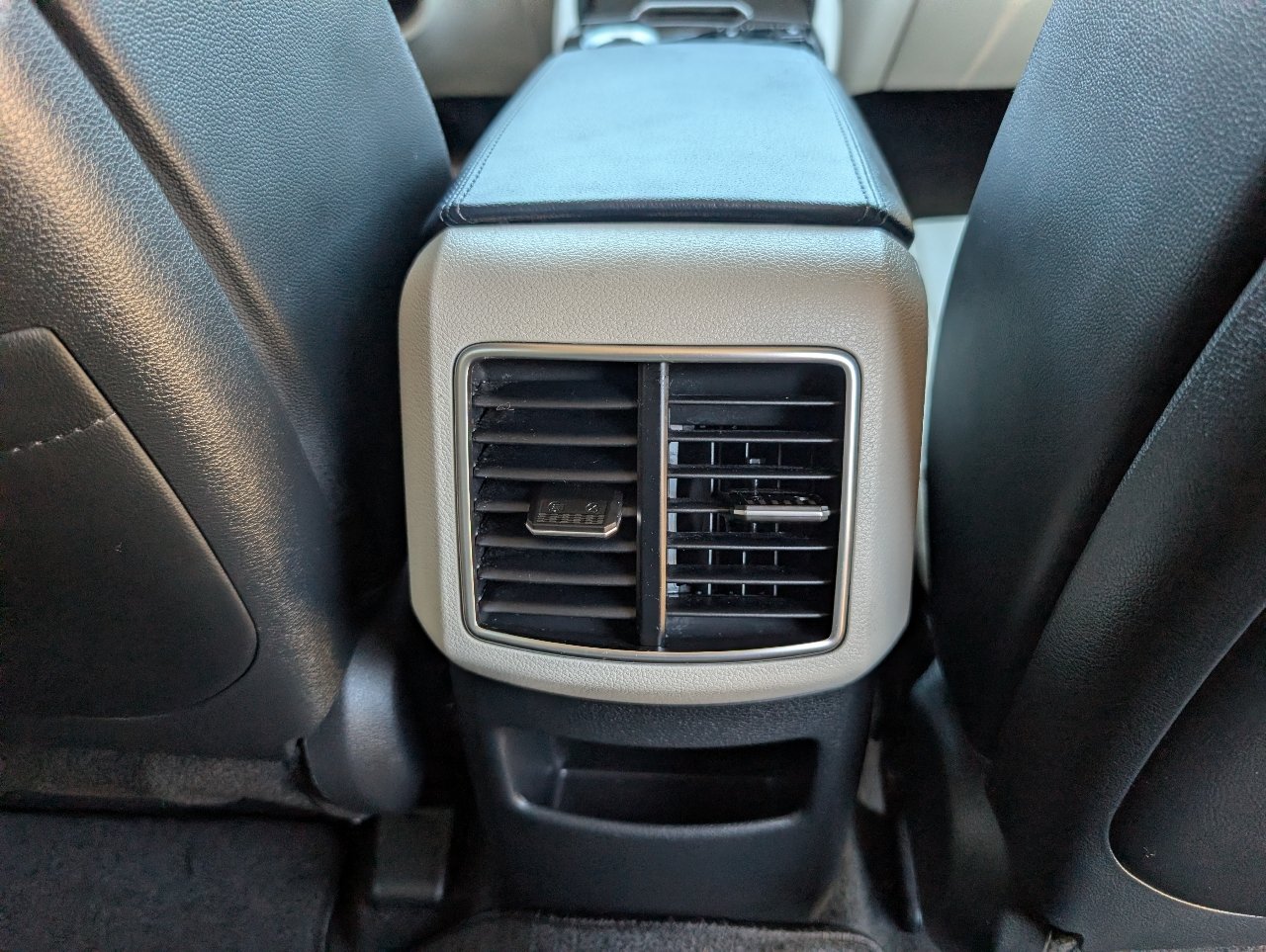 Used 2024 Kia Sportage EX w/ EX Premium Package AWD/4WD image 7