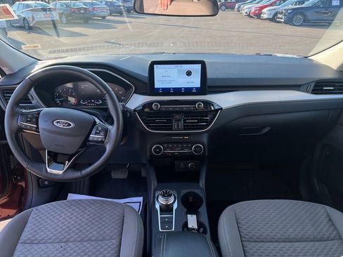 Used 2021 Ford Escape SE w/ Cold Weather Package image 17