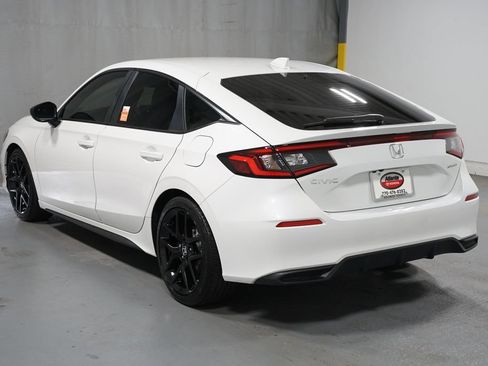 Used 2025 Honda Civic Sport image 6