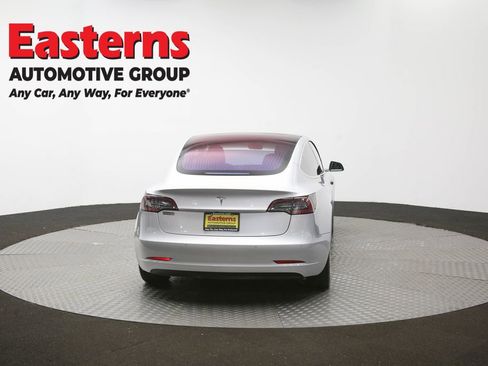 Used 2018 Tesla Model 3 Mid Range RWD image 31