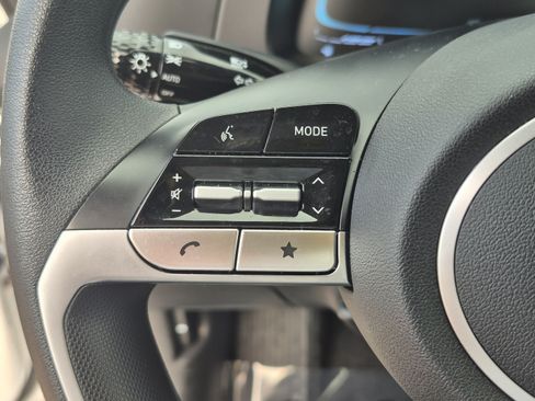 Certified 2025 Hyundai Elantra SE FWD image 27