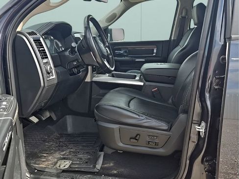 Used 2018 RAM 1500 Laramie w/ Convenience Group AWD/4WD image 12