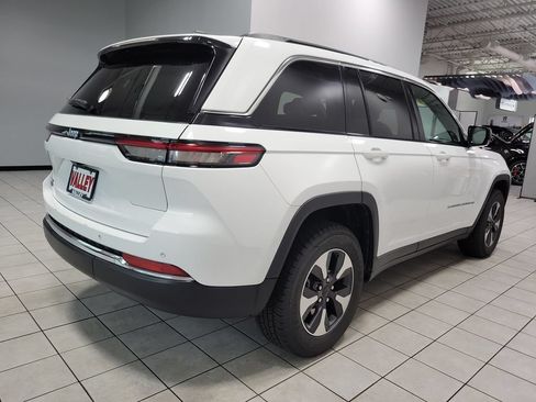Used 2024 Jeep Grand Cherokee Limited 4xe AWD/4WD image 12