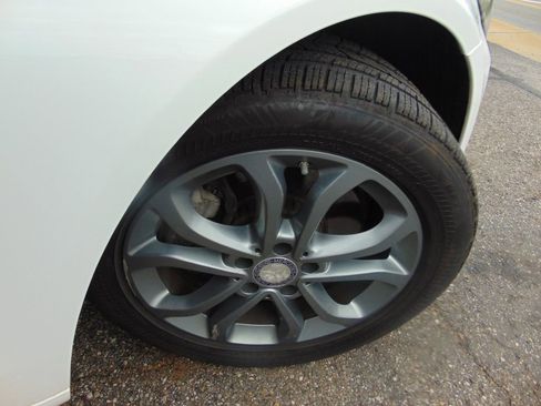 Used 2016 Mercedes-Benz C 300 4MATIC Sedan image 29