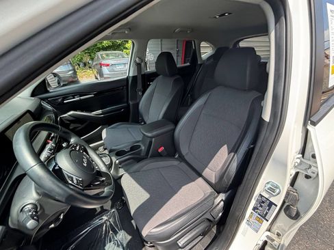 Used 2025 Kia Seltos S FWD image 25