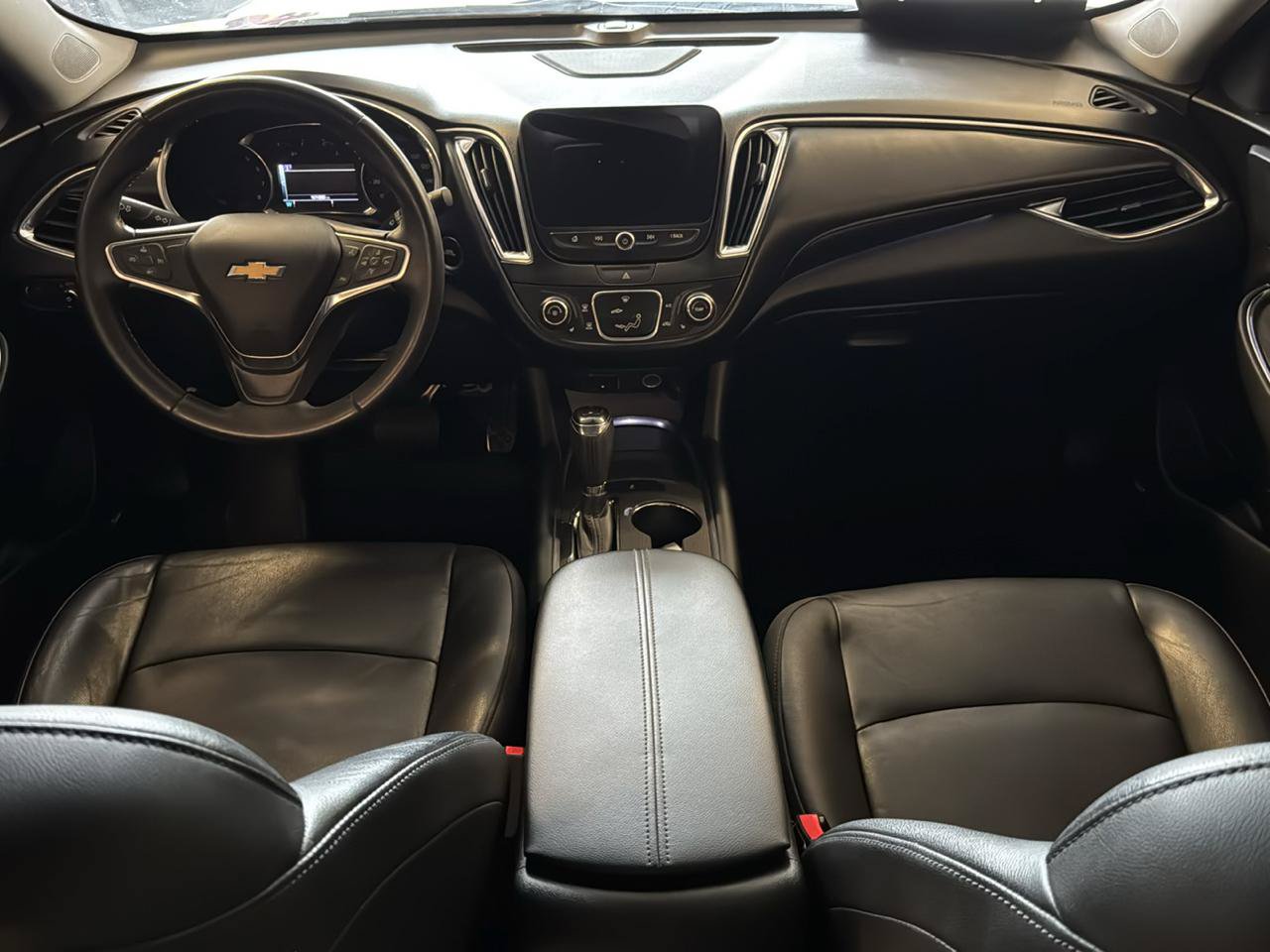 Used 2017 Chevrolet Malibu LT w/ Leather Package FWD image 20