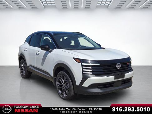 New 2026 Nissan Kicks SR w/ SR Premium Package FWD image 1