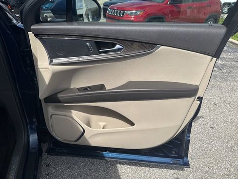 Used 2017 Lincoln MKX Reserve w/ Lincoln MKX Climate Package image 21