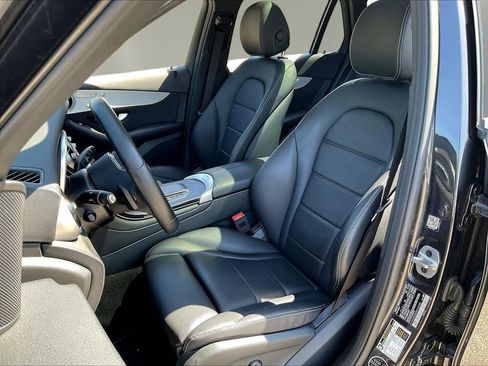 Certified 2022 Mercedes-Benz GLC 300 image 22
