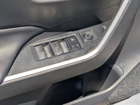 Used 2020 Toyota RAV4 LE w/ All Weather Liner Package AWD/4WD image 12