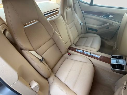 Used 2012 Porsche Panamera 4 image 18