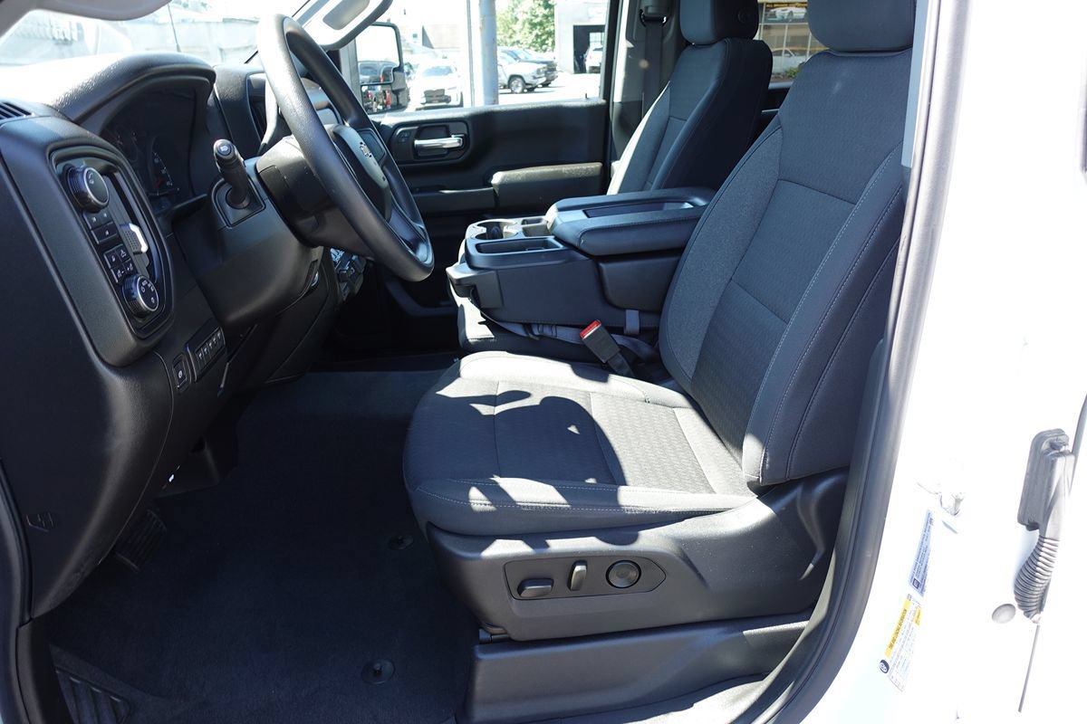 Used 2025 Chevrolet Silverado 2500 Custom w/ Custom Value Package AWD/4WD image 18