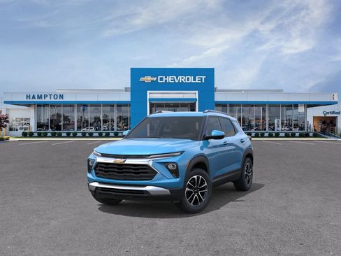New 2026 Chevrolet TrailBlazer LT w/ Driver Confidence Package FWD image 8