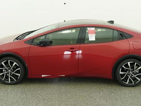 New 2026 Toyota Prius Plug-In Hybrid FWD image 3