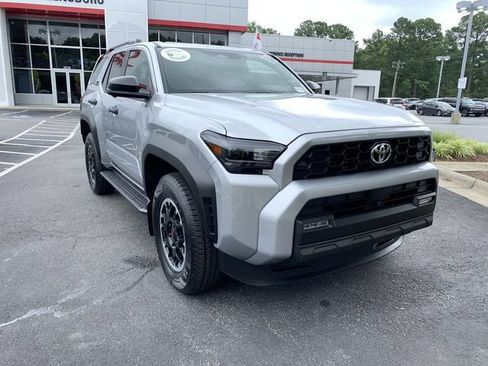 Used 2025 Toyota 4Runner TRD Off-Road Premium AWD/4WD image 2