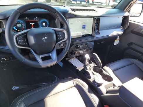 New 2025 Ford Bronco Badlands w/ Sasquatch Package AWD/4WD image 40